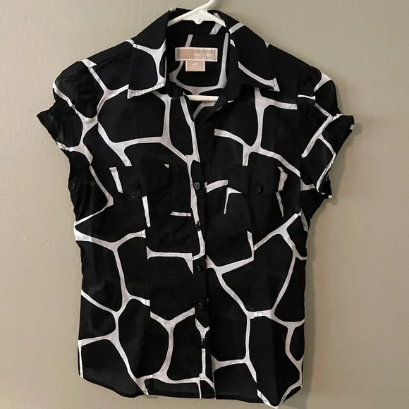 Michael Michael Kors Black and White Print Button Down Top Size 4P - Picture 3 of 11